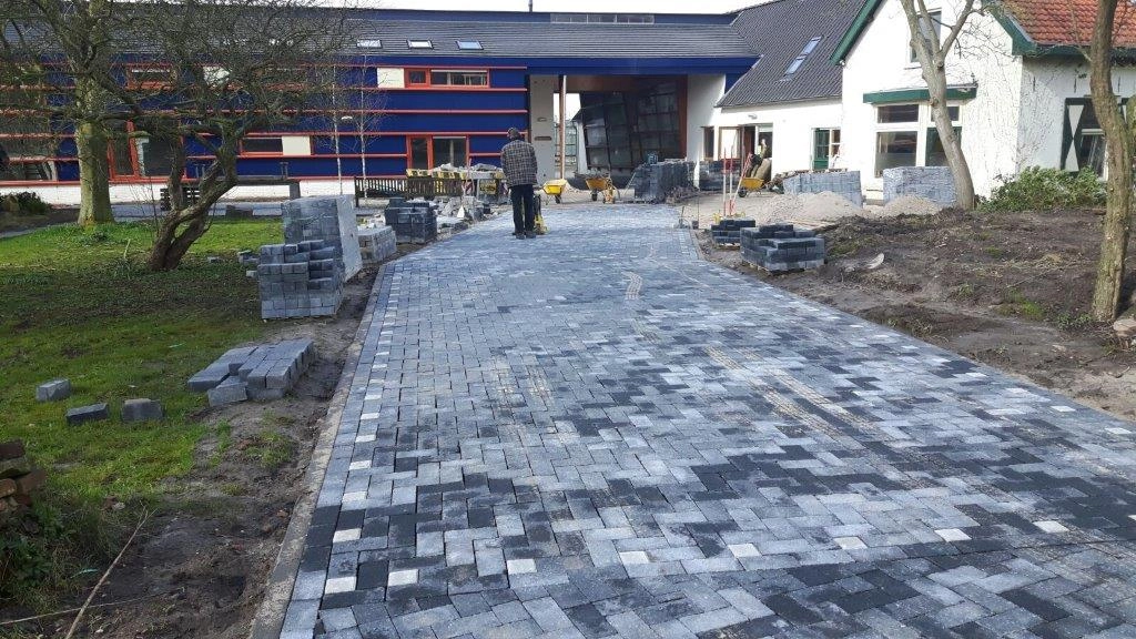 Bestrating bij een zorginstelling in Driebergen